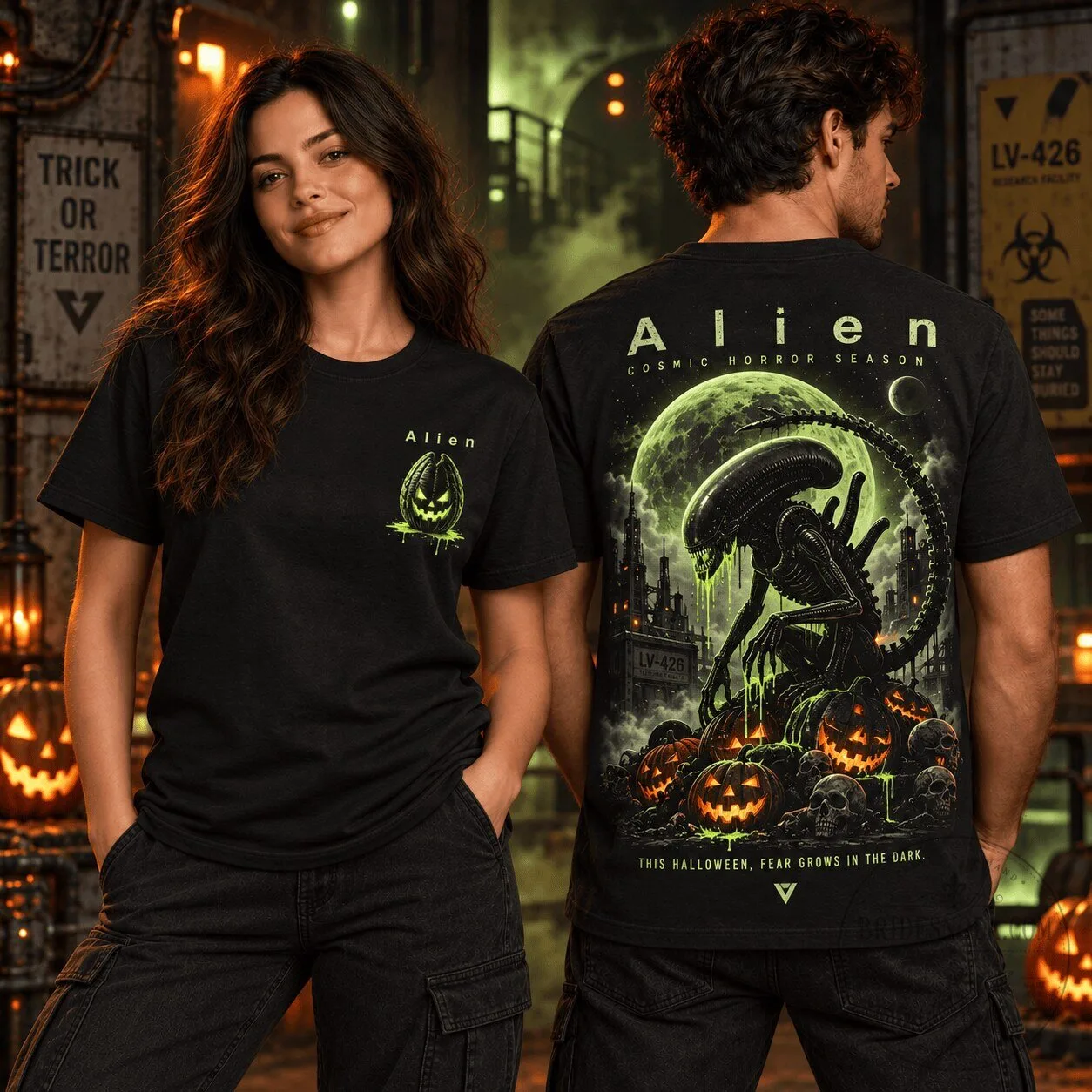 Alien Xenomorph Cosmic Horror Halloween Season Black T-Shirt