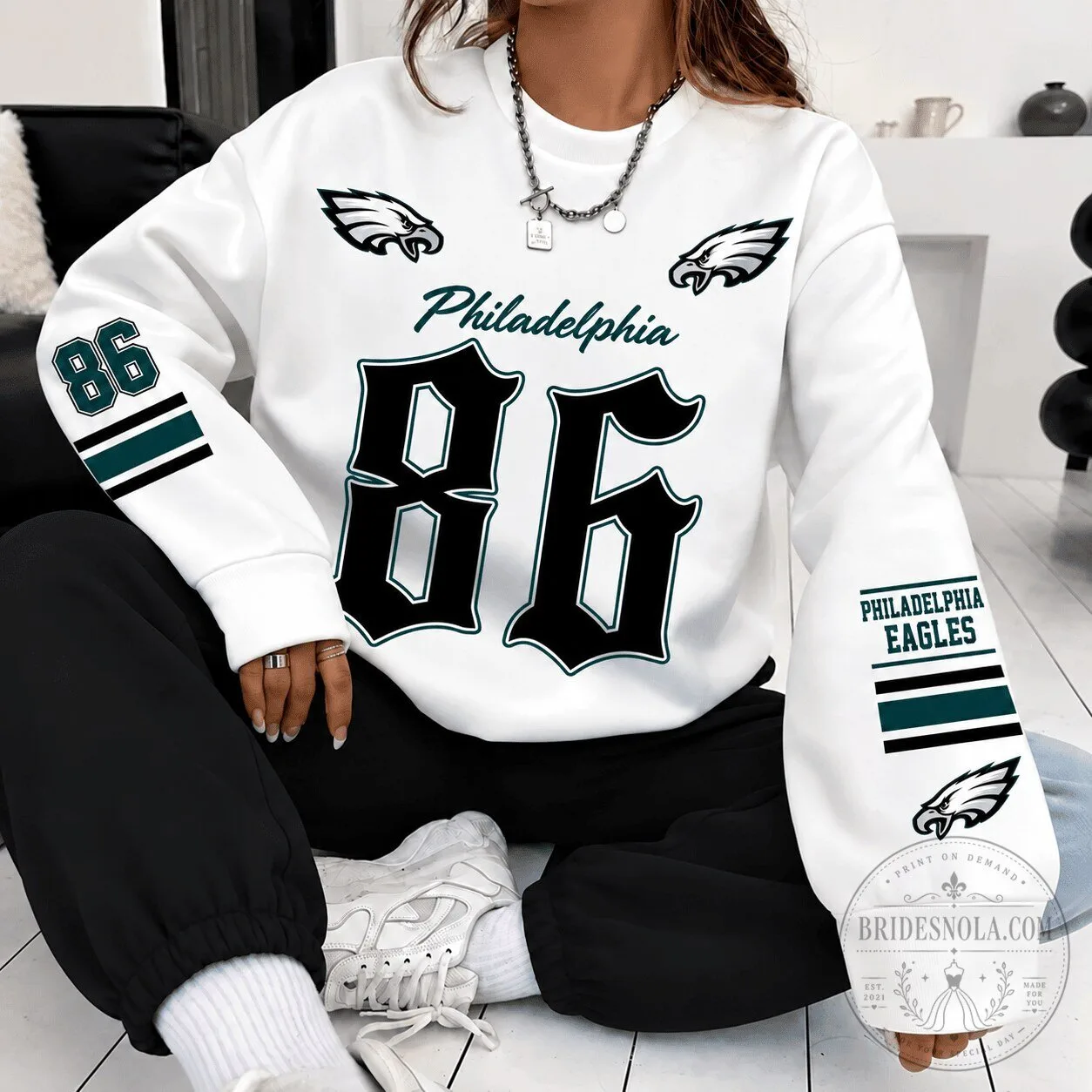 Philadelphia Eagles Football Team Number 86 White Sweatshirt